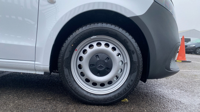 Mercedes-Benz Vito EL2 Electric Fwd 85kW 66kWh Pro Van Auto - Image 11